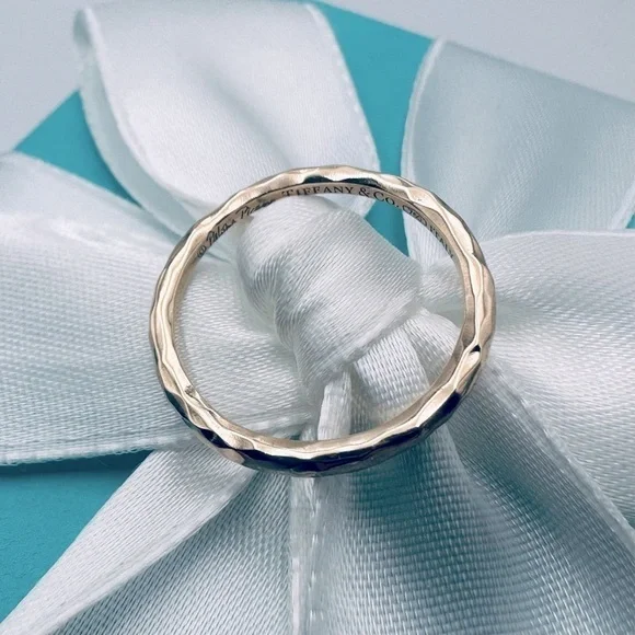 Tiffany & Co. 18K Rose Gold Hammered Ring by Paloma Picasso with Packaging - Picture 4 of 10